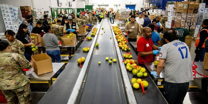 US economy could lose $15 billion from government shutdown