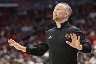 Deadspin | 'Unbelievable atmosphere' on tap for No. 9 Kentucky at No. 12 Louisville