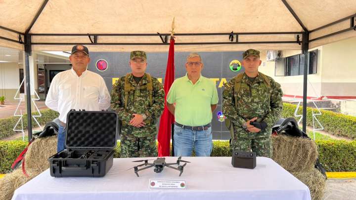 PETROLERA DONA UN DRON AL EJÉRCITO EN CASANARE. MILITARES DICEN QUE FORTALECERÁ CAPACIDAD DE VIGILANCIA