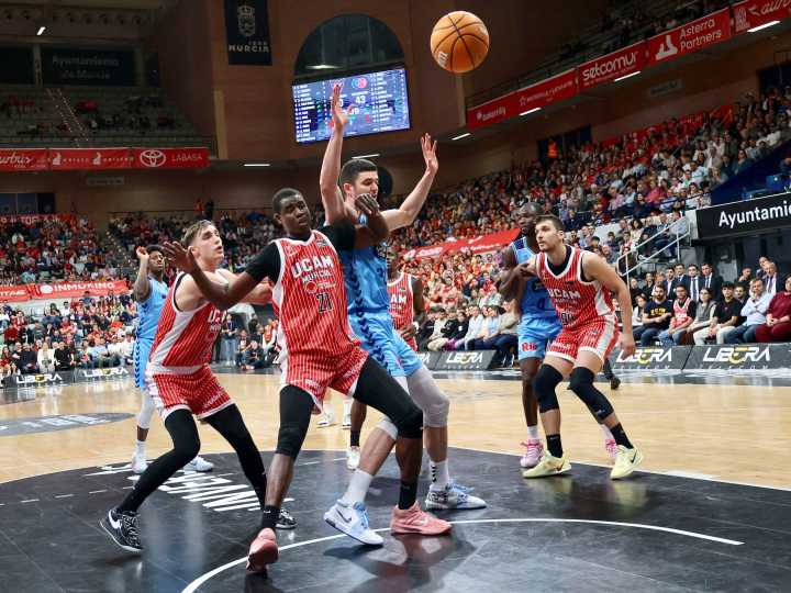 O Breogán, primeiro equipo capaz de gañar na pista do UCAM Murcia (83