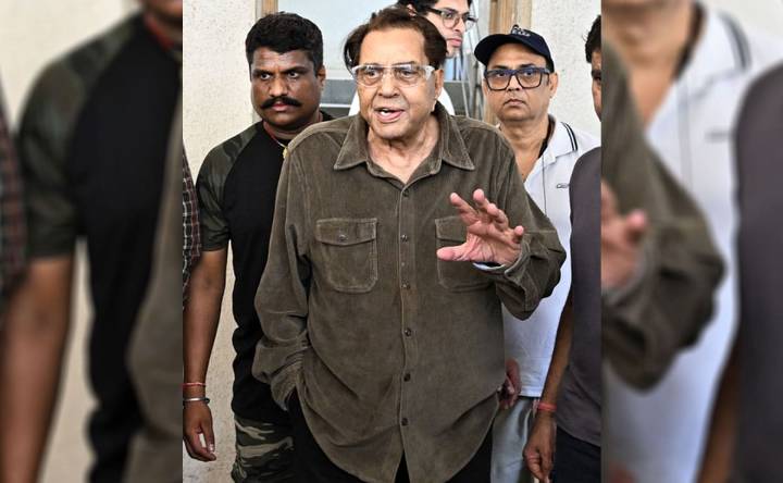 Sunny Deol’s team says Dharmendra is stable, urges not to spread rumours about his demise