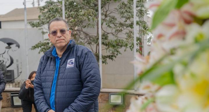 Avanza País acepta inscripción de precandidatura de Phillip Butters e inicia proceso de expulsión de César Combina | Elecciones 2026 