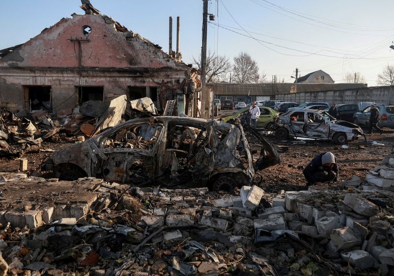 Explainer-US peace plan contains unpalatable proposals for both Ukraine and Russia