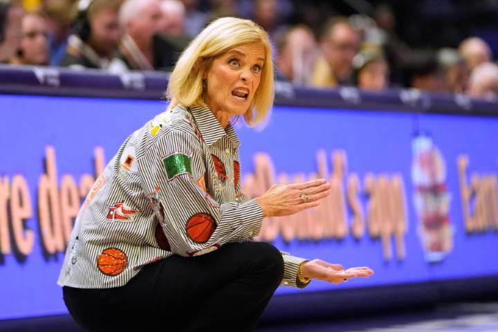 No. 5 LSU sets NCAA record with 7th straight 100-point game, beating Marist 113