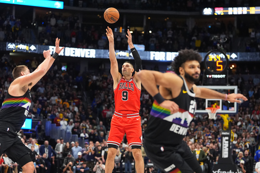 Huerter y Vucevic encestan triples clave y los Bulls vencen 130