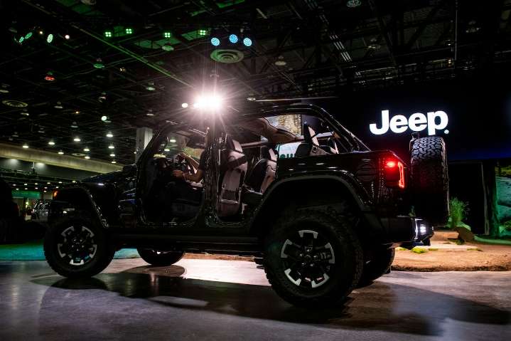 375,000 hybrids recalled, owners told to park outdoors, not to charge vehicles