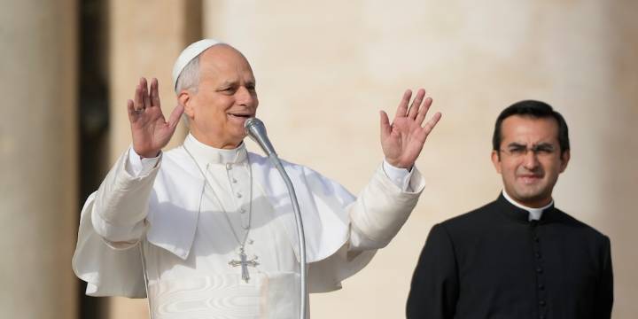 El papa León XIV dijo que planea visitar Argentina en 2026