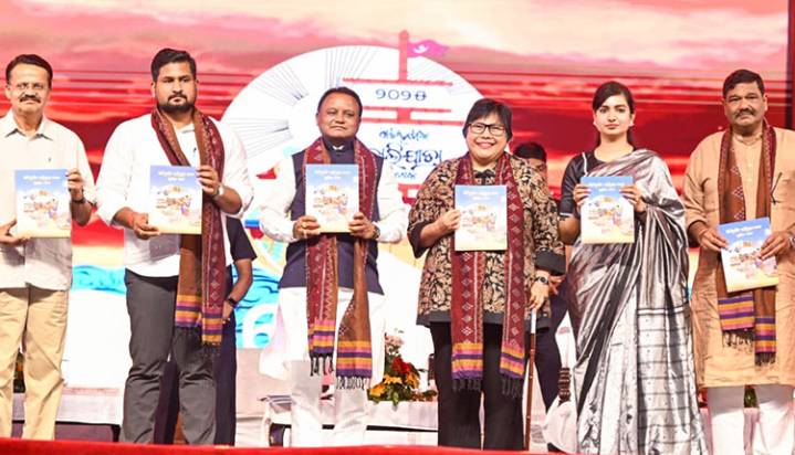 CM Majhi Inaugurates Historic Bali Yatra Cuttack-2025, Reviving Odisha’s Maritime Glory