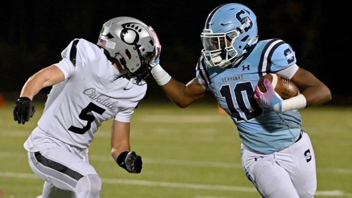 Oakdale defeats South River football | PHOTOS – Baltimore Sun