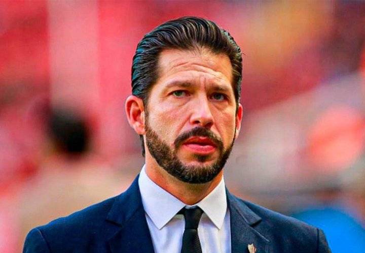 Benjamín Mora sale de Querétaro