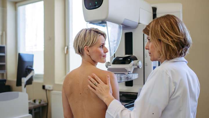 Las mujeres esperan más de 12 días para una mamografía en el sistema privado