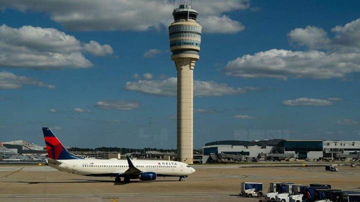 FAA Confirms Rate Of Flight Reductions Amid Post