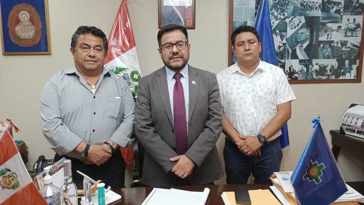 Congresista Carlos Zeballos Madariaga denuncia ineficiencia «calculada» en Perupetro para desmantelar la viabilidad financiera de Petroperú