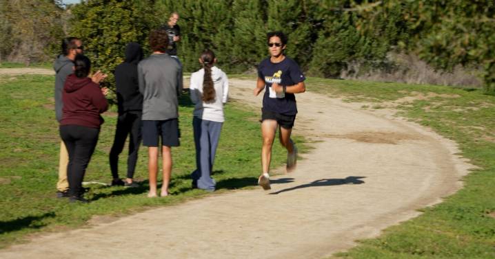 Community members gather for a turkey trot in Lompoc