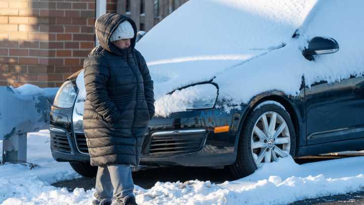 Can I leave my car running to warm up in Louisiana on a cold morning?