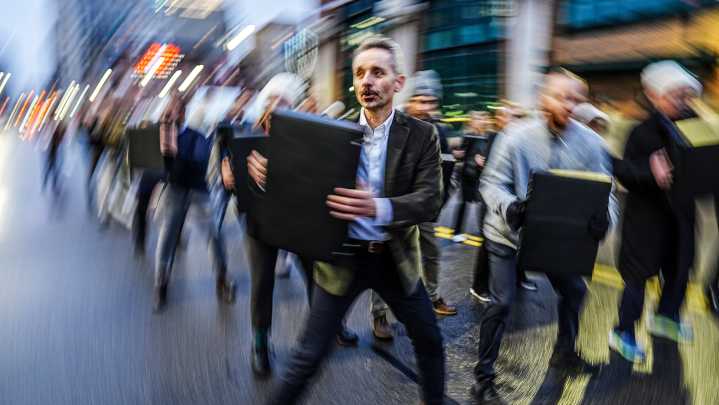 Fred Hill briefcase drill team returns to Thanksgiving Day parade