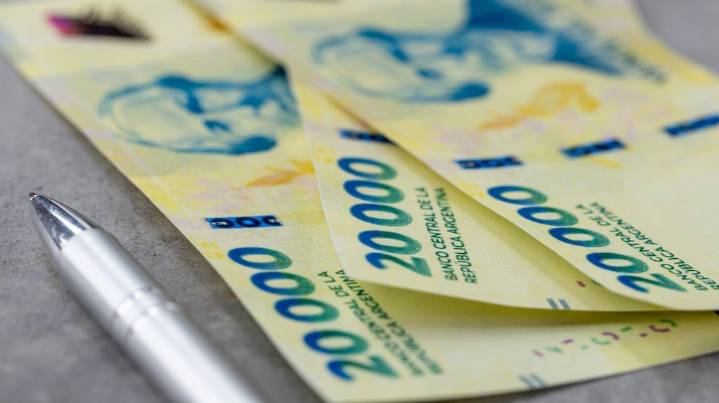 Quiénes acceden a los préstamos personales de $100.000.000 y qué tasas de interés tienen en noviembre