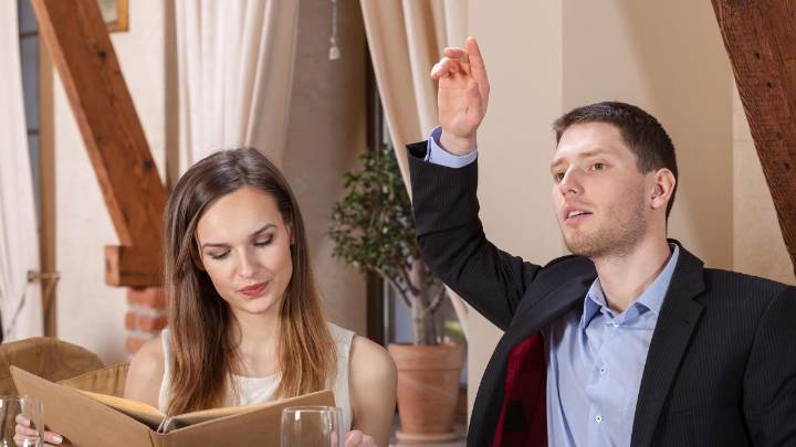 “No tocan un vino con tapón de rosca porque creen que es imposible que sea bueno, y cualquier cosa que suene a francés es mejor”: cómo detectar a los falsos expertos del vino