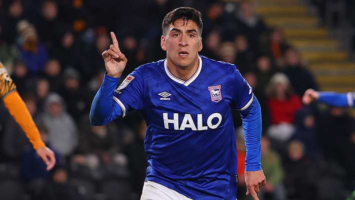 Revisa el nuevo gol de Marcelino Núñez con que lideró el triunfo del Ipswich Town en Inglaterra