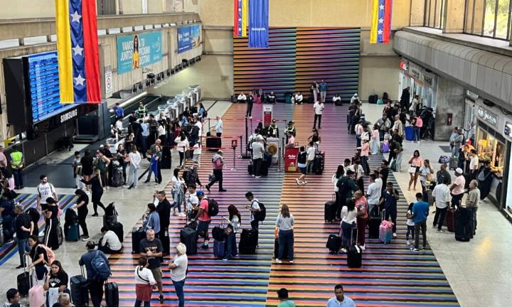 IATA solicitó a Venezuela reconsiderar revocación de licencias a aerolíneas