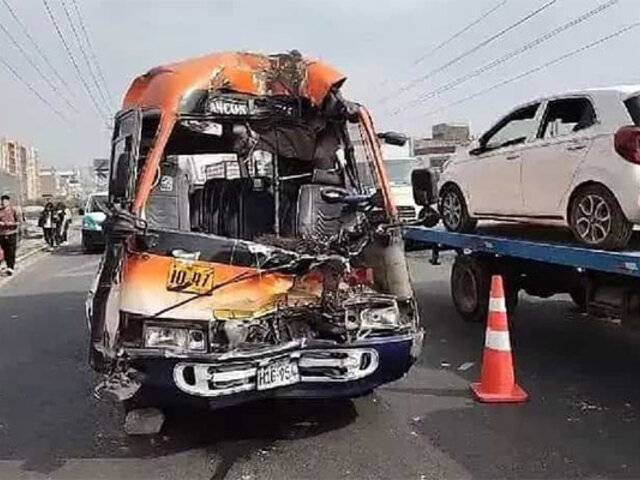 Los Olivos: al menos 10 heridos deja cuádruple choque registrado en la Panamericana Norte