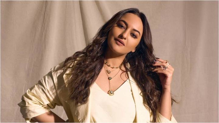 Sonakshi Sinha Reveals Her Most Essential Makeup Brushes For A Flawless Look