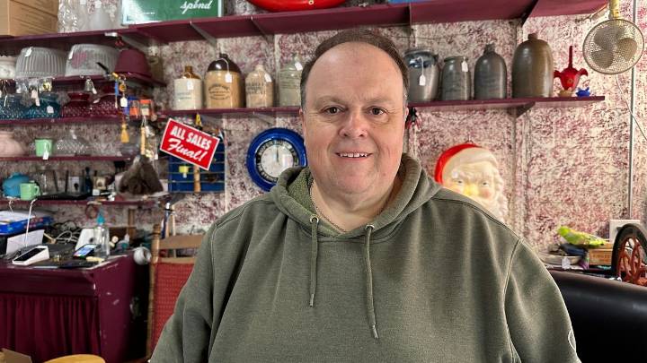 Tourists, locals speak out as government shutdown hits record length