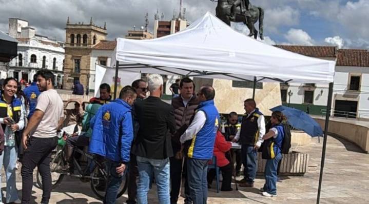 Personería de Tunja sin sede: funcionarios atienden en la Plaza tras fin del comodato municipal
