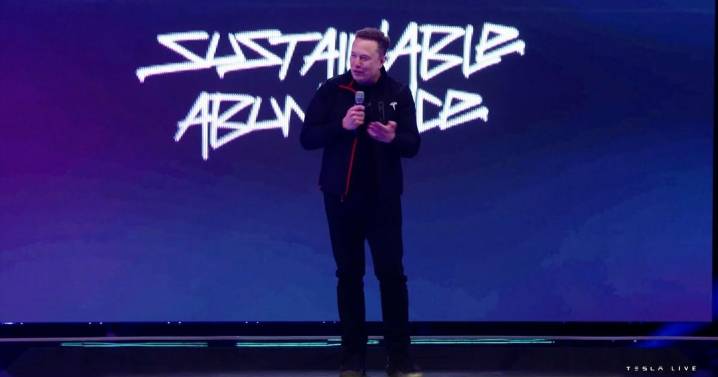 5 things to know for Nov. 7: Flight cancellations, Obesity drugs, Boat strikes, Same