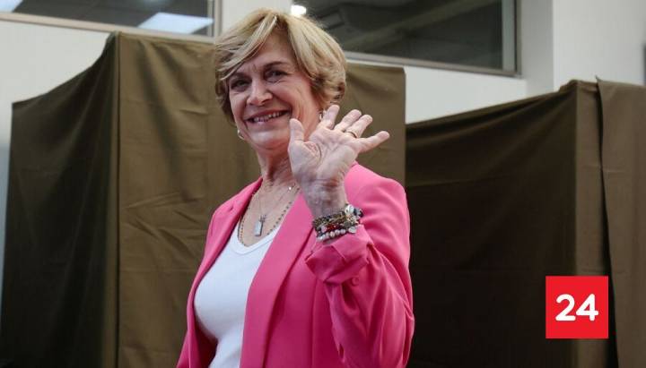 Evelyn Matthei gana en China tras resultados preliminares