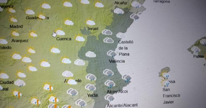 La Aemet avisa de lluvias en Valencia para este fin de semana y alerta de vientos muy fuertes en Castellón