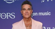 Robbie Williams on 'blurry vision' after taking 'skinny jabs'