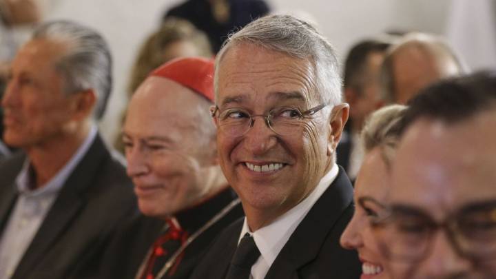 Ricardo Salinas Pliego acusa a Sheinbaum de buscar la quiebra de TV Azteca