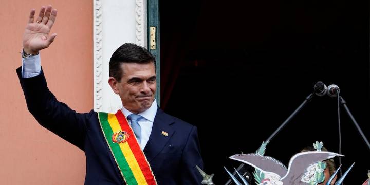 Sin mencionar a Evo Morales, Rodrigo Paz ordenó a los militares “recuperar la soberanía” en algunos territorios del país