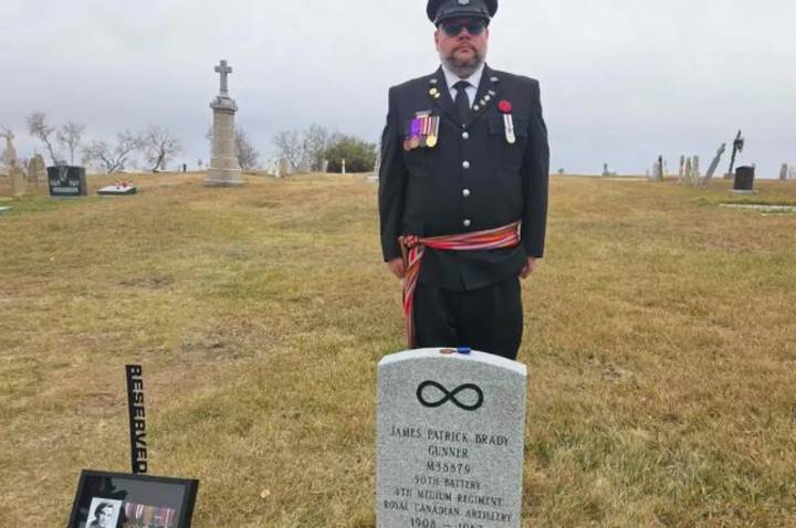 Sask Métis leader and veteran now has memorial stone at Batoche