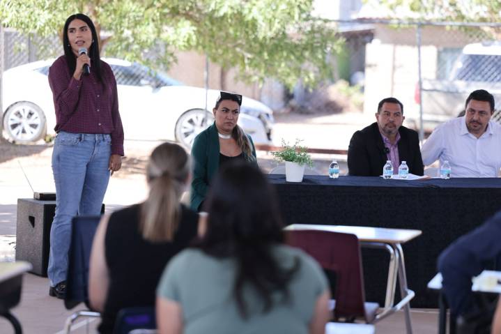 Impulsa Más por Chihuahua entrega de mobiliario escolar en Galeana con apoyo del Municipio de Juárez