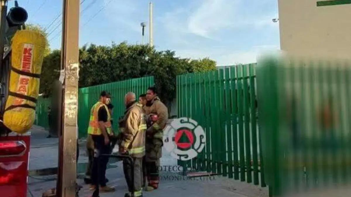 Se incendia farmacia del IMSS en Comonfort; no hay heridos