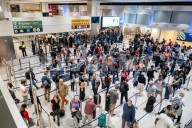 Afectan a usuarios cancelaciones  de cientos de vuelos en EU