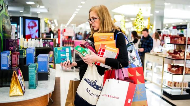 KIRO host supports 3-18 gift rule as WA cities hit top spending list