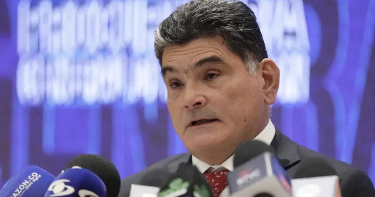 Procuraduría suspende a dos altos cargos por presunta infiltración guerrillera en seguridad del Estado