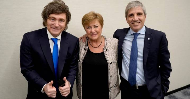 El Gobierno cancela un millonario pago al FMI y se prepara para nueva licitación de deuda