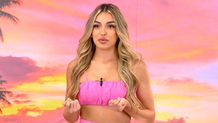 Una concursante de ‘La isla de las tentaciones 9’ denuncia haber sido despedida tras saberse su participación en el reality