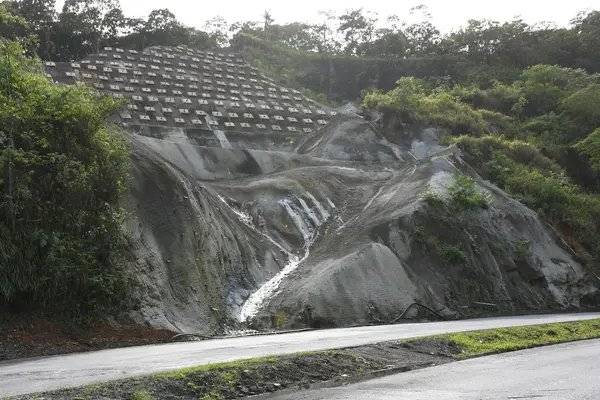 Con entrega de obras en la vía Buga – Buenaventura se fortalece la competitividad del Valle del Cauca y el país