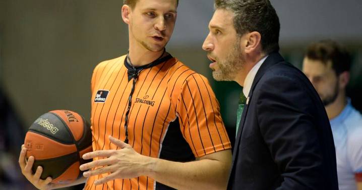 Los árbitros del Unicaja