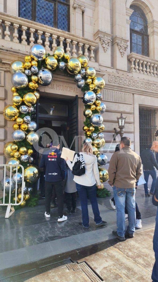 Acuden ciudadanos a ejercer su voto en el presupuesto participativo