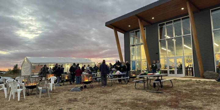 Siouxland Sleepout takes over Cone Park, raising money for organizations helping the homeless