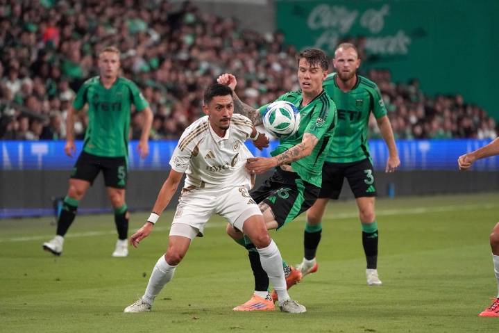 Deadspin | LAFC blows past Austin into Western Conference semis