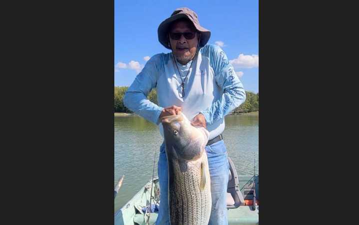 71 Year OId Ohio Angler Lands Record-Breaking Striped Bass with Thin...