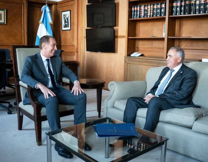 Jaldo con el ministro Santilli: presupuesto, apoyo a la provincia y reforma laboral en la agenda