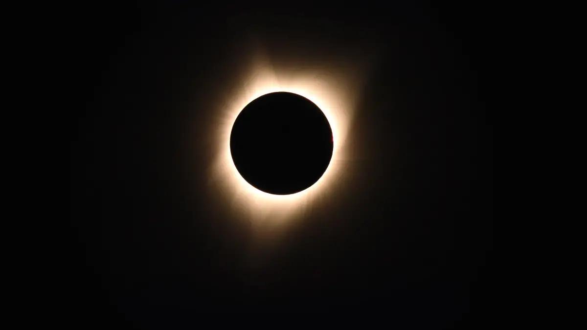 El eclipse solar más largo del siglo oscurecerá el cielo por más de 6 minutos: ¿cuándo y cómo verlo?